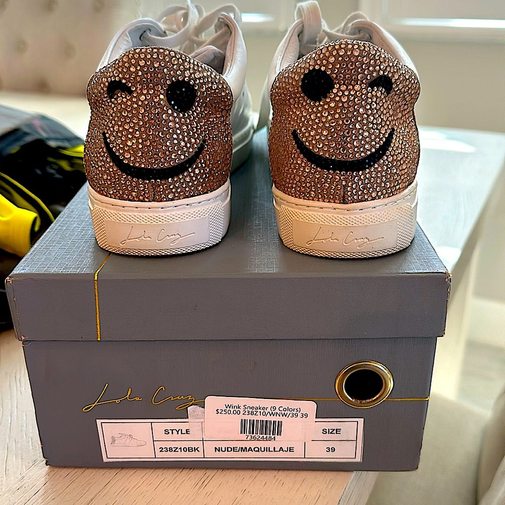 Lola Cruz Wink Sneaker Rose Gold Swarovski crystals. Size 39